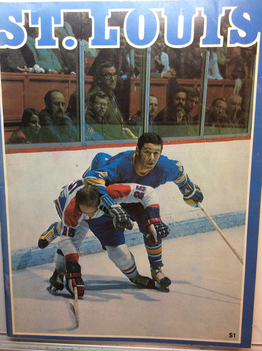 Maple Leaf Gardens Sports Magazine - Toronto Maple Leafs vs St. Louis Blues - November 4, 1972